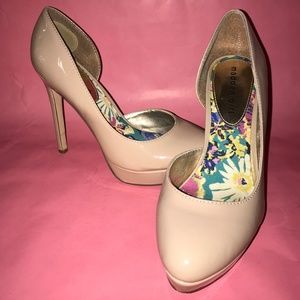 Madden Girl nude heels! (size 8)